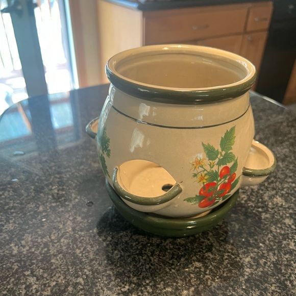 Vintage herb pot. Excellent vintage condition many spots on the sides for herbs. - Picture 3 of 8